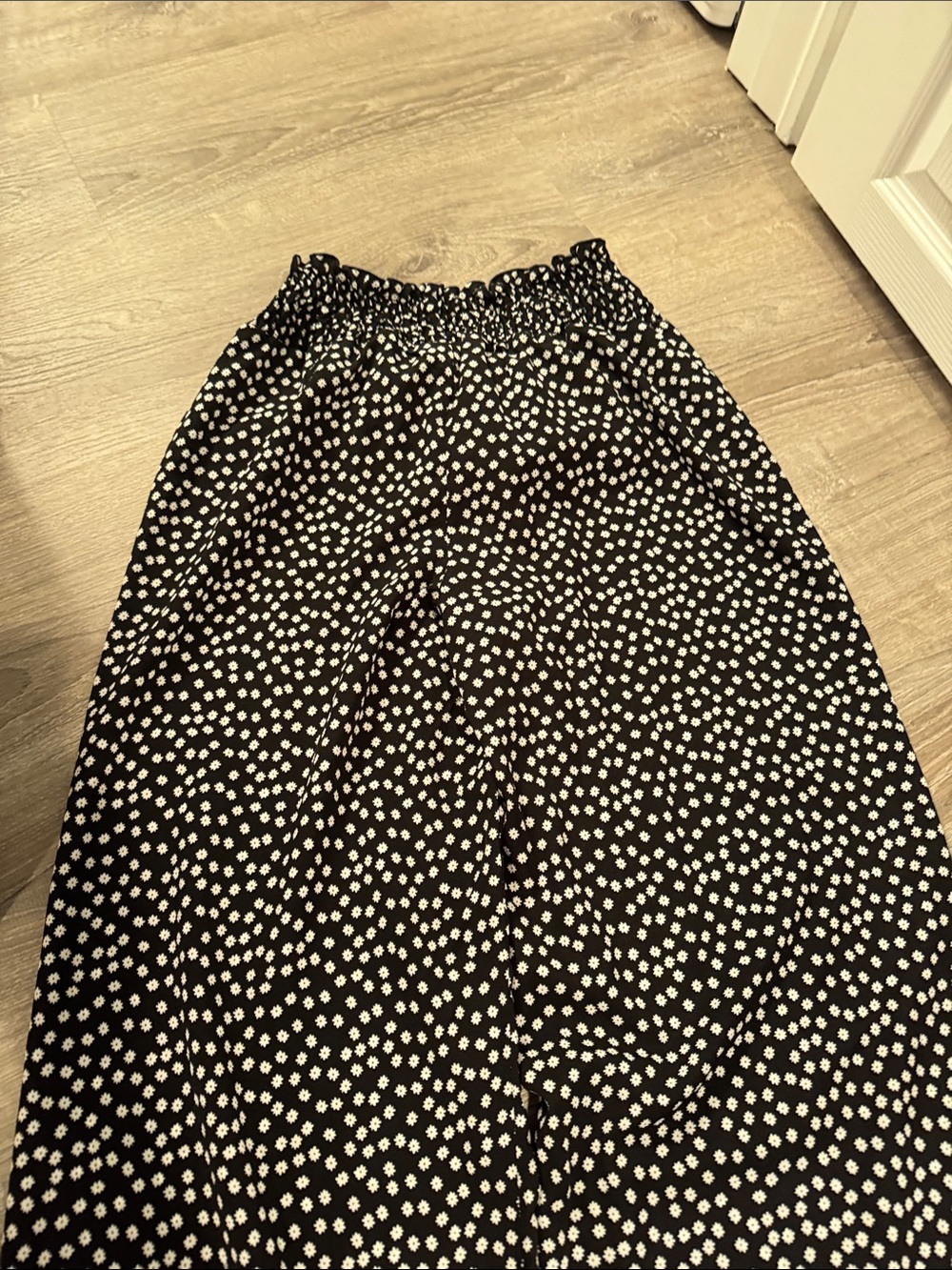 SHEIN Black Wide Leg flower Pants - Picture 2 of 3